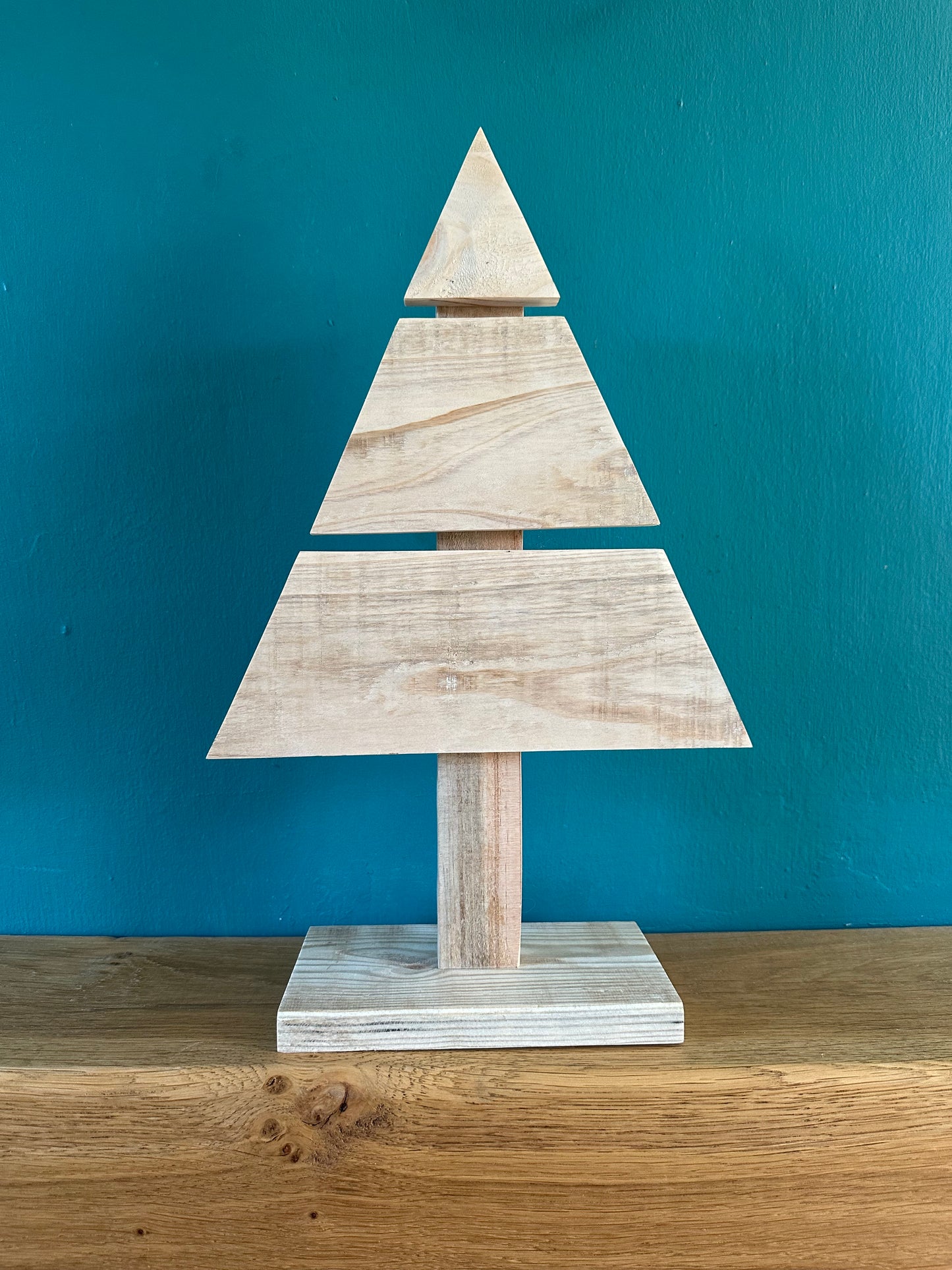 Rustic Minimalist Wooden Christmas Tree