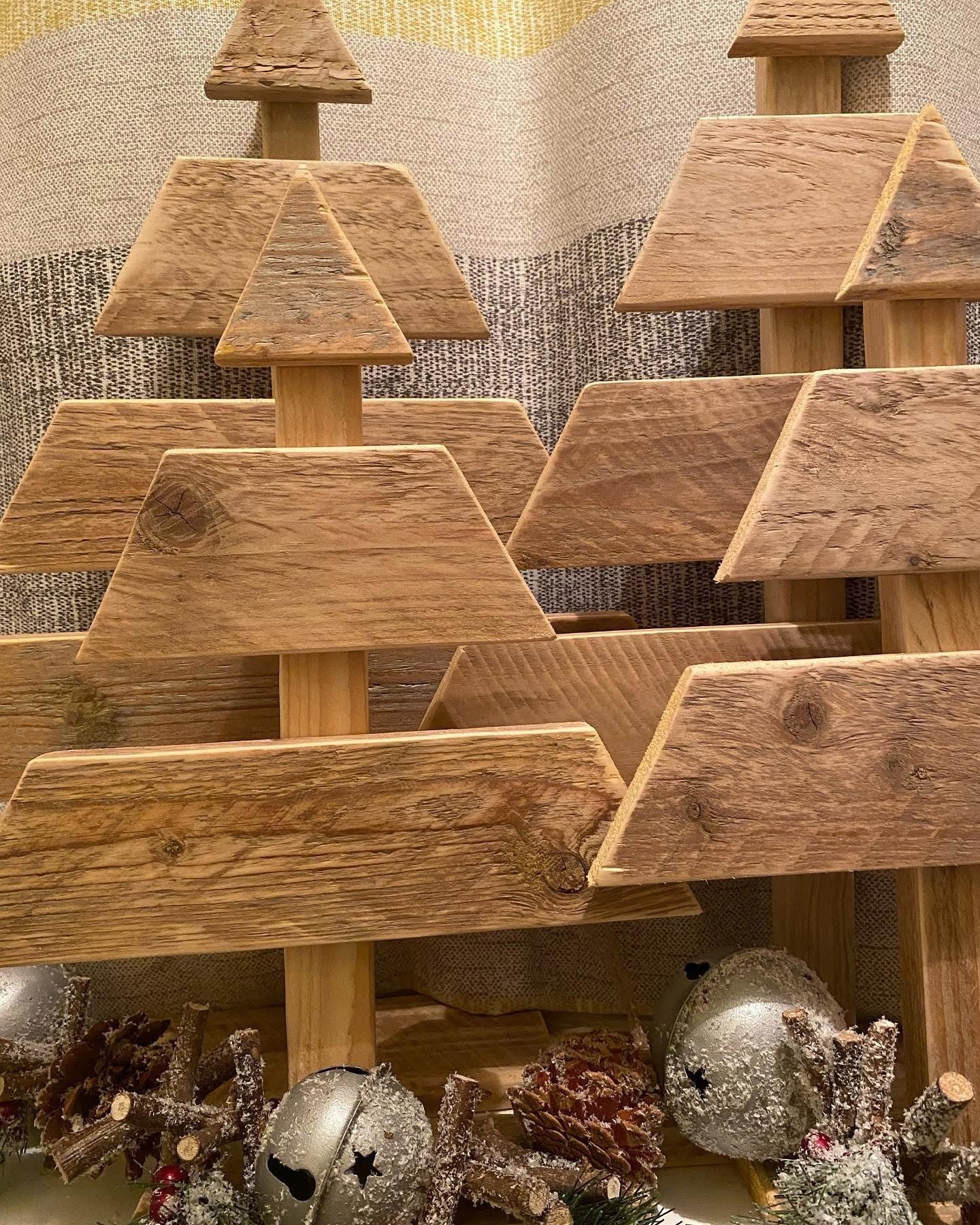 Rustic Minimalist Wooden Christmas Tree