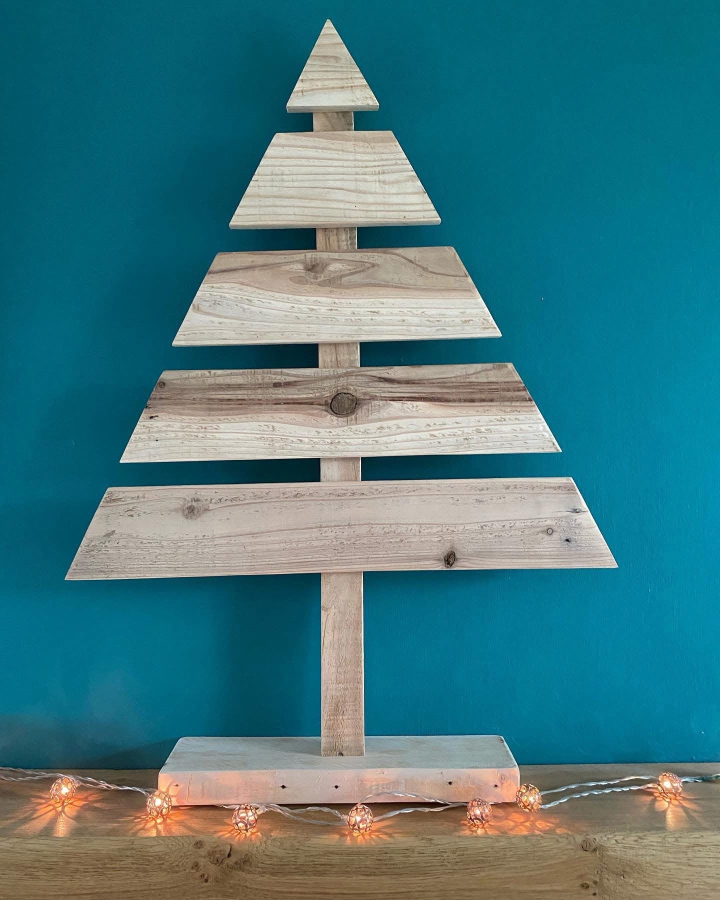Rustic Minimalist Wooden Christmas Tree